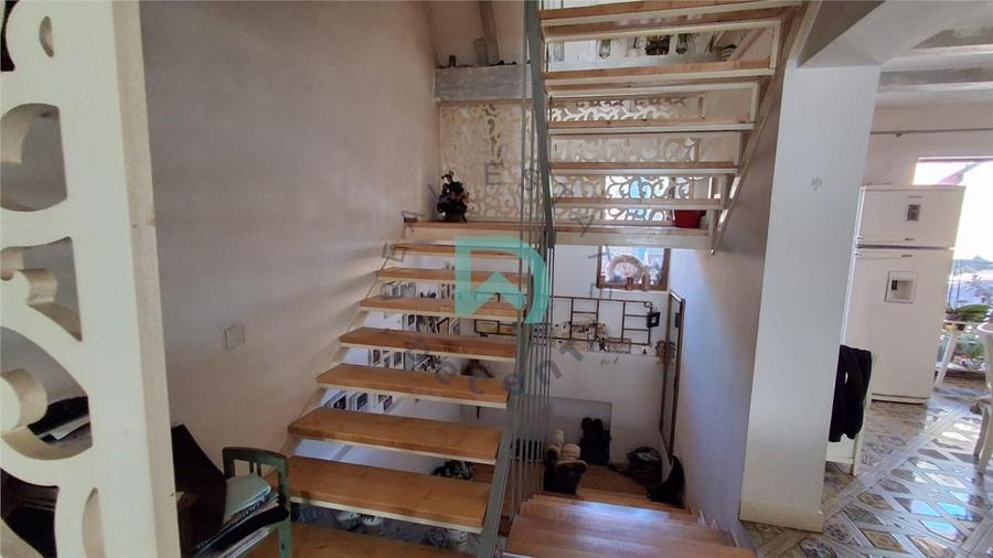 Apartament cu 5 camere decomandat, mobilat în Sub Arini