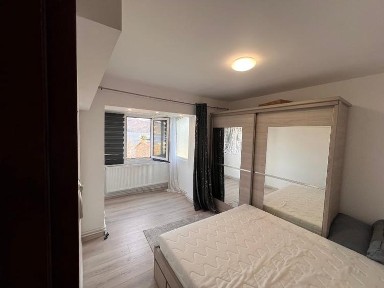 Apartament cu 3 camere decomandat, mobilat în Sud-Vest