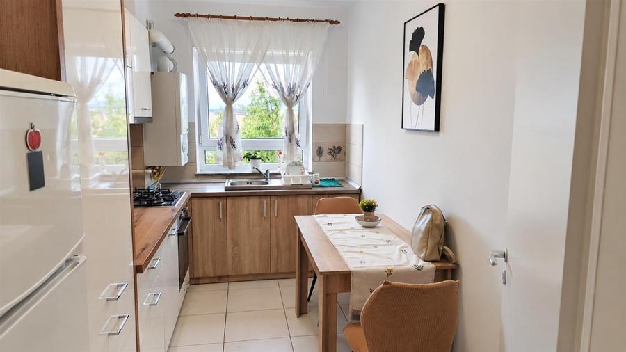 Apartament cu 2 camere decomandat, mobilat în Exterior Sud