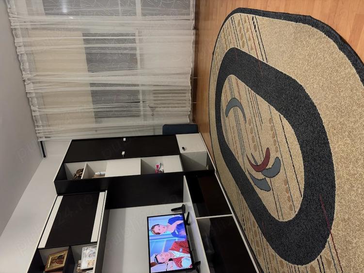 Apartament cu 3 camere decomandat în Tineretului