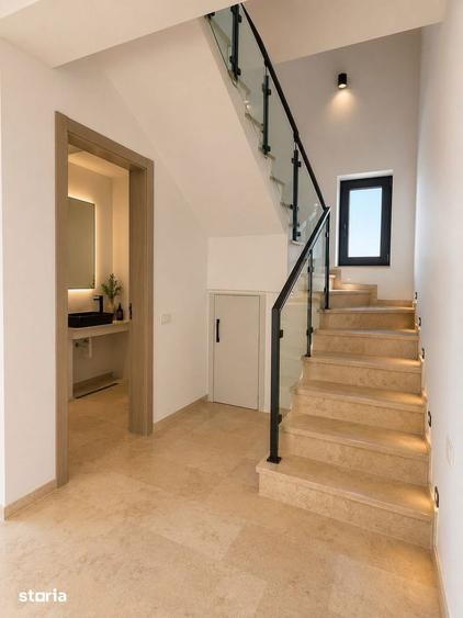 Casă cu 4 camere cu Teren 372 Mp în Agigea