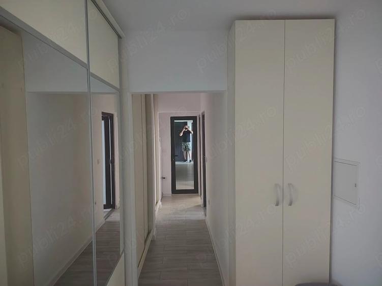 Apartament cu 3 camere decomandat în Buzaului