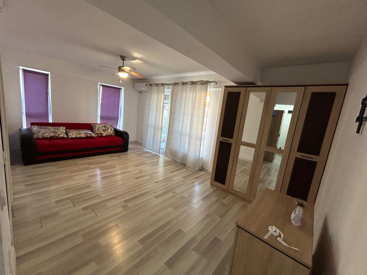 Garsonieră decomandată în Runcu