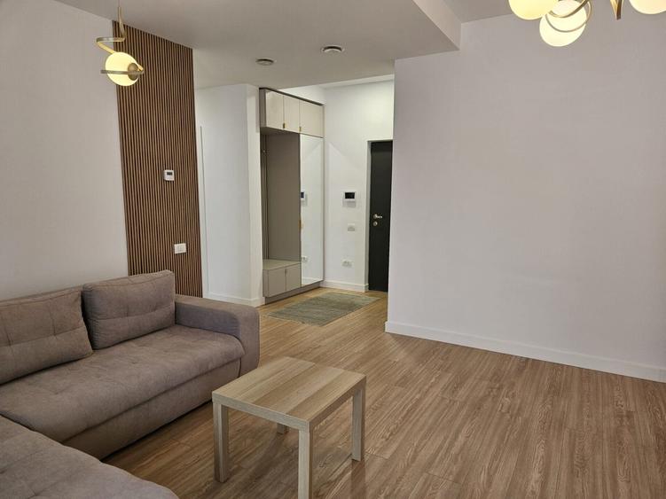 Apartament cu 3 camere decomandat, mobilat în Dămăroaia