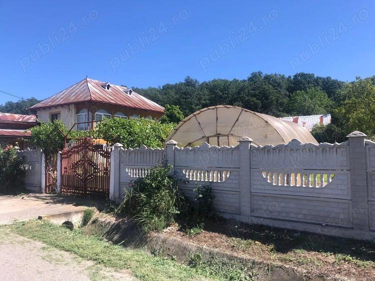 Casă cu 3 camere în Bâlteni