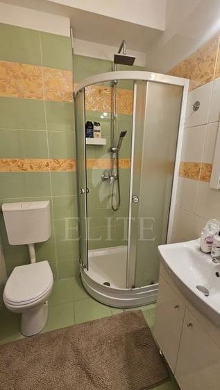 Apartament cu 4 camere semidecomandat, mobilat în Zorilor