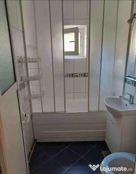 Apartament cu 2 camere semidecomandat în Metalurgie