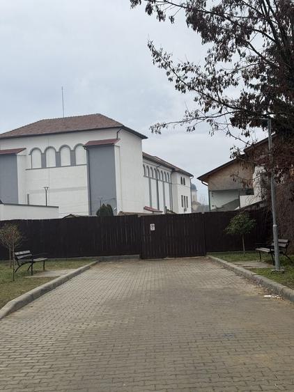 Spațiu comercial, de 100 mp, în Central
