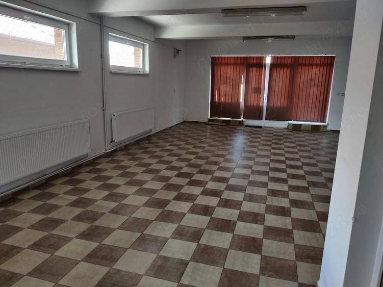 Spațiu comercial, de 70 mp, în Central