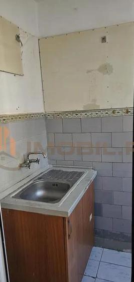 Apartament cu 2 camere nedecomandat, mobilat în Primăverii