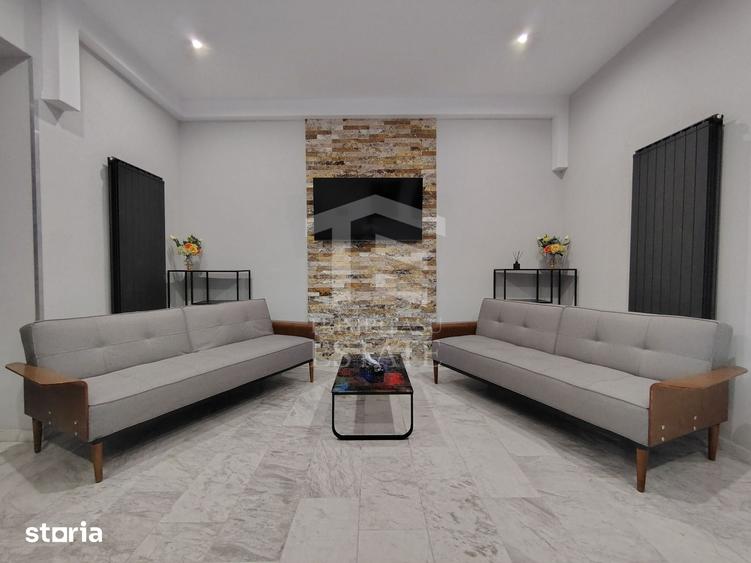 Apartament cu 3 camere decomandat în Piața
