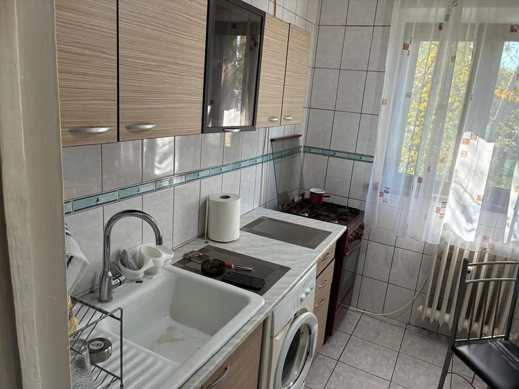Apartament cu 2 camere semidecomandat, mobilat în Drumul Taberei