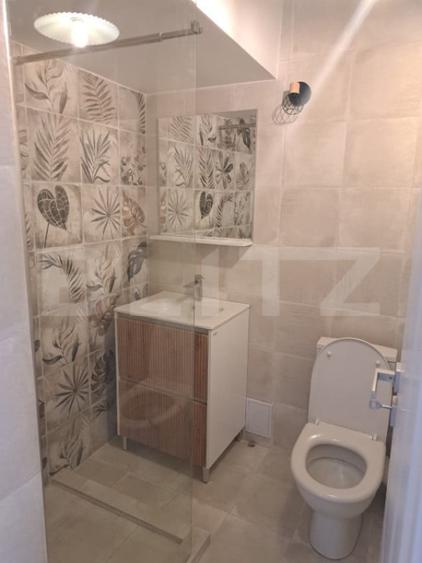 Casă cu 4 camere cu Teren 250 Mp în Leamna de Jos
