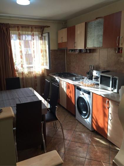 Apartament cu 2 camere decomandat în Cetate
