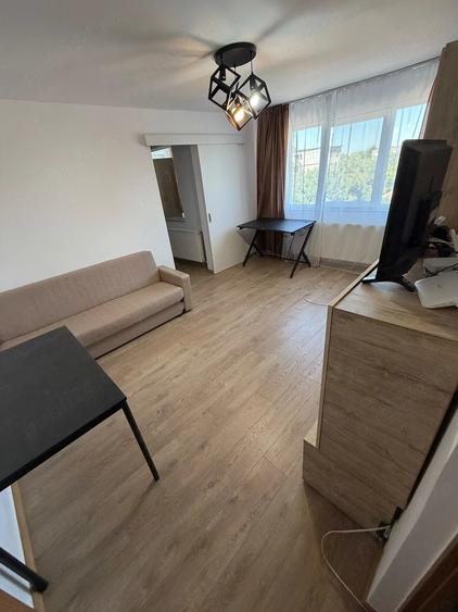 Apartament cu 2 camere nedecomandat în Take Ionescu