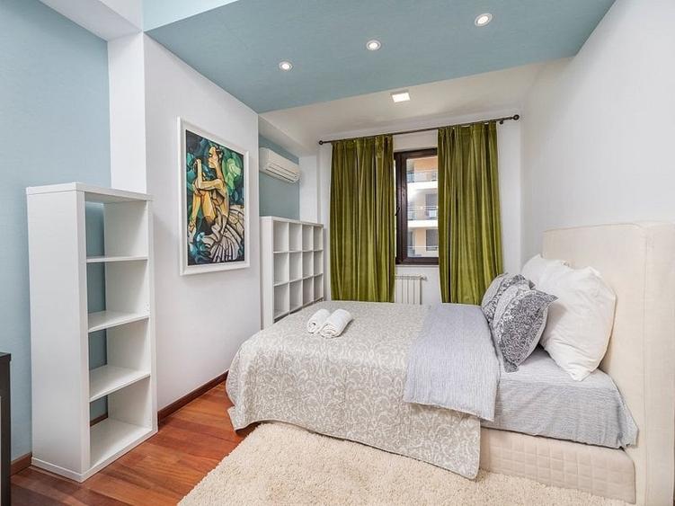 Apartament cu 3 camere decomandat, mobilat în Nordului
