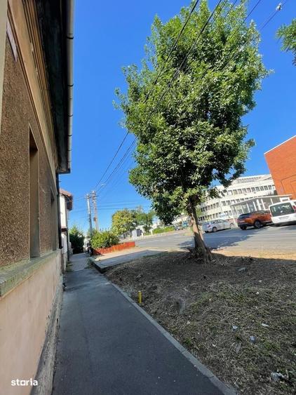 Casă cu 3 camere în Central