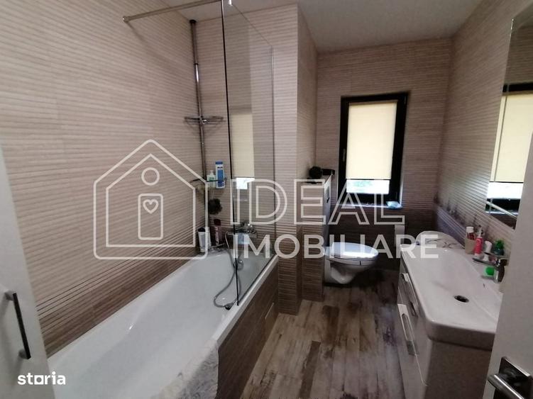 Casă cu 4 camere în Poplaca