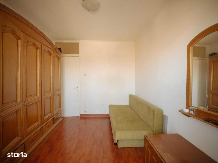 Apartament cu 4 camere în Mărgeanului
