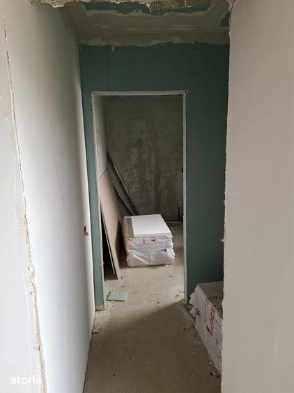 Casă cu 4 camere cu Teren 884 Mp în Moșoaia