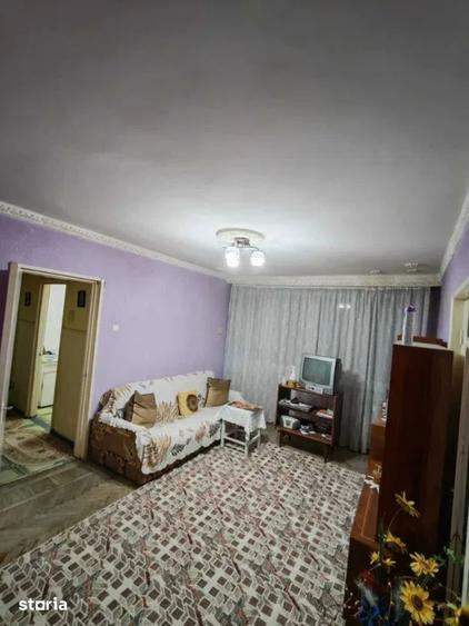 Apartament cu 3 camere semidecomandat în Țiglina 3