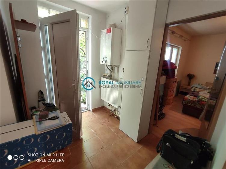 Casă individuală cu 2 camere cu Teren 130 Mp în Cantacuzino