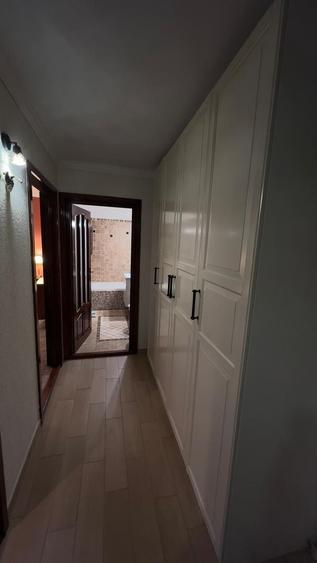 Apartament cu 3 camere decomandat, mobilat în Girocului