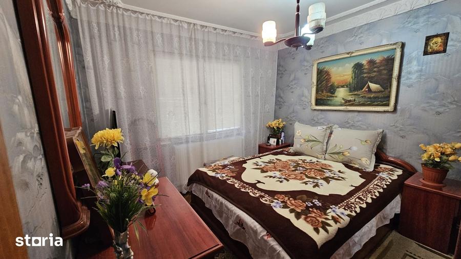 Apartament cu 2 camere decomandat în Micro 13