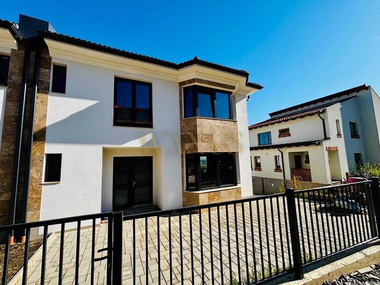 Duplex cu 5 camere cu Canalizare în Gheorgheni