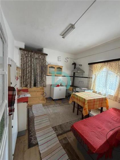 Casă cu 2 camere cu Teren 335 Mp în Lazaret