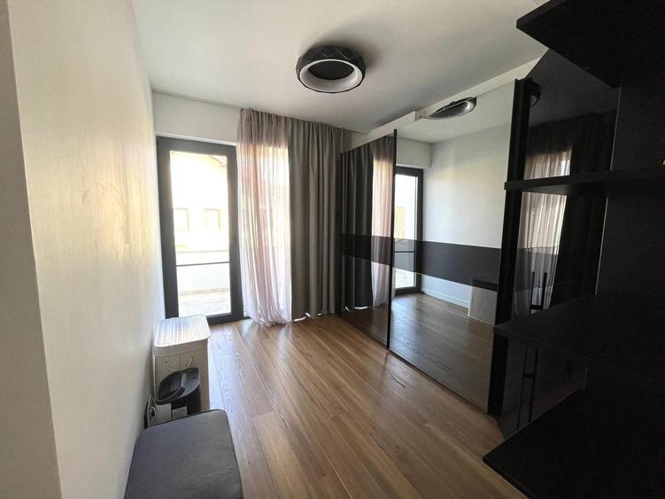 Duplex cu 4 camere cu Canalizare în Corbeanca