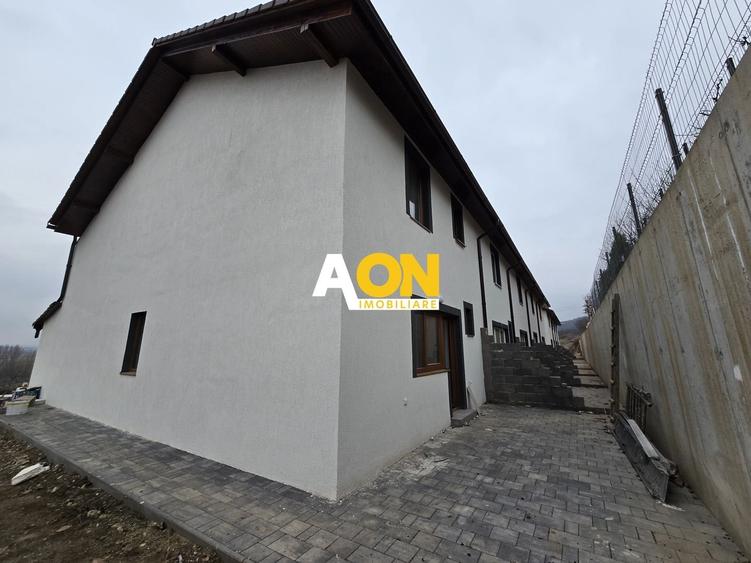 Duplex cu 3 camere cu Canalizare în Cetate