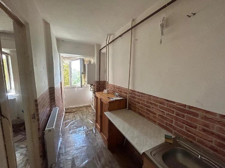 Garsonieră decomandată în Central