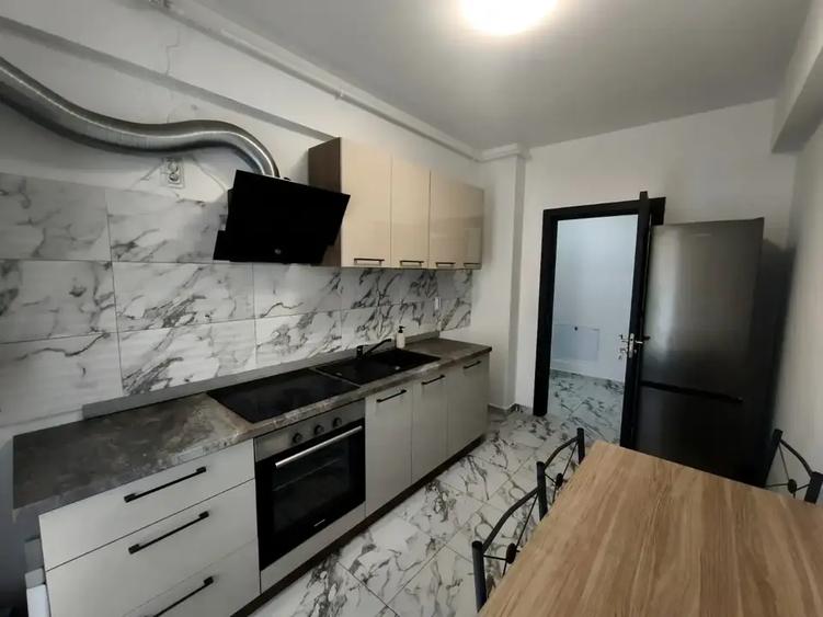 Apartament cu 3 camere decomandat, mobilat în Theodor Pallady