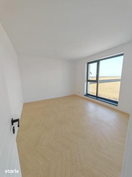 Casă cu 4 camere cu Teren 450 Mp în Cernica