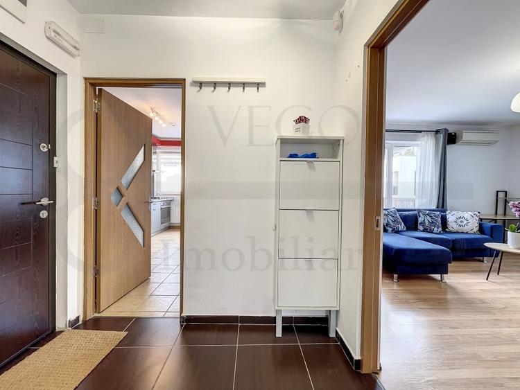 Apartament cu 2 camere semidecomandat, mobilat în Bună Ziua