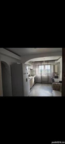 Apartament cu 3 camere decomandat, mobilat în Berceni