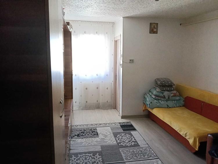 Garsonieră decomandată în Exterior Vest