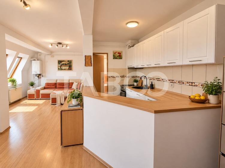 Apartament cu 4 camere decomandat, mobilat în Vasile Aaron
