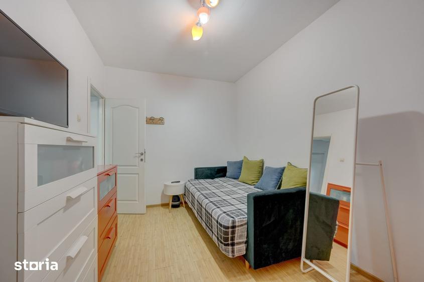 Casă cu 5 camere cu Teren 168 Mp în Băneasa