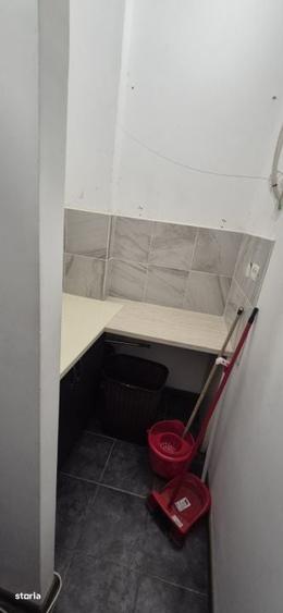 Spațiu comercial, de 25 mp, în Anda