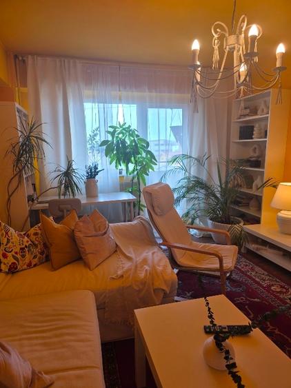 Apartament cu 2 camere decomandat, mobilat în Central