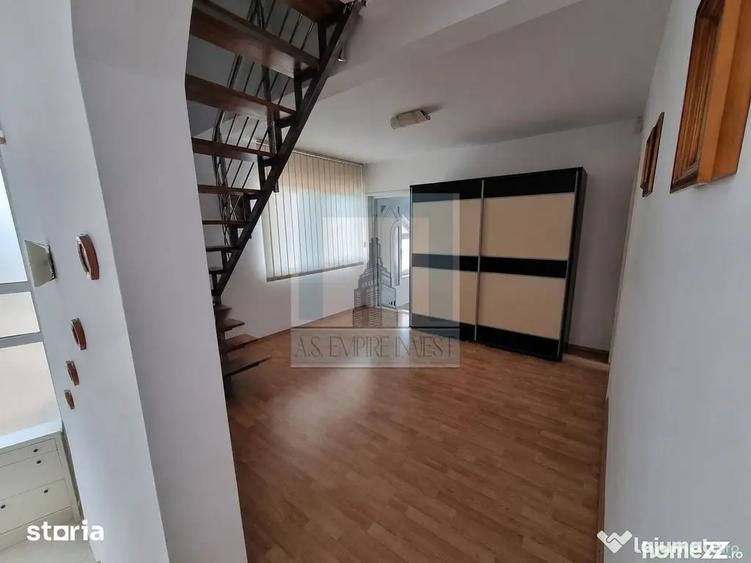 Casă cu 7 camere cu Teren 1000 Mp în Cristian