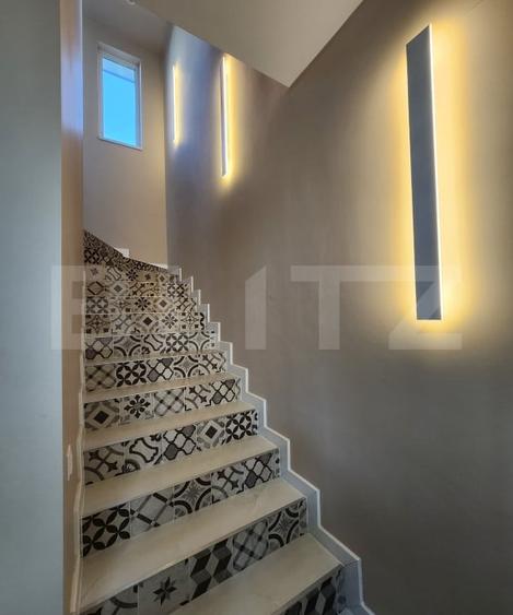 Duplex cu 4 camere semidecomandat cu Teren 50 Mp în Florești