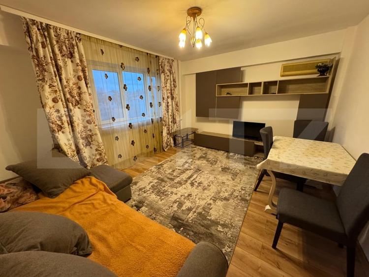 Apartament cu 2 camere decomandat, mobilat în Central