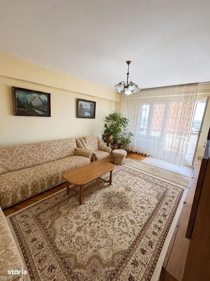 Apartament cu 4 camere în Dacia