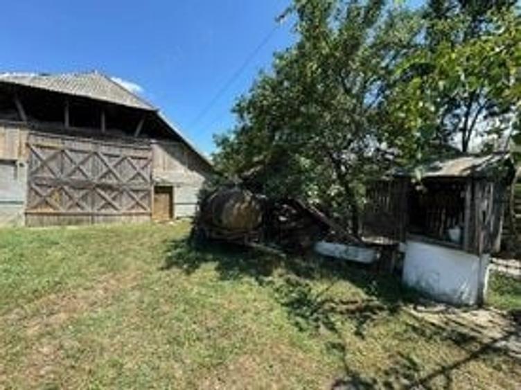 Casă cu 4 camere cu Teren 700 Mp în Hodișa