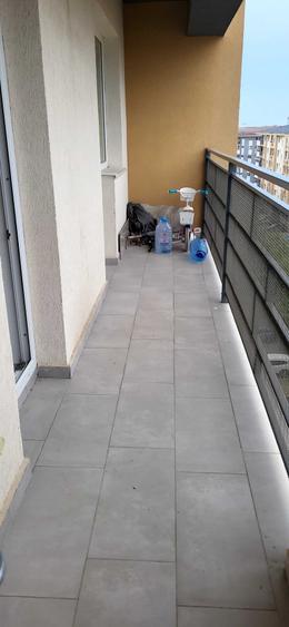 Apartament cu 2 camere decomandat în Apărătorii Patriei