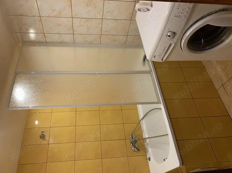 Garsonieră decomandată în Vitan