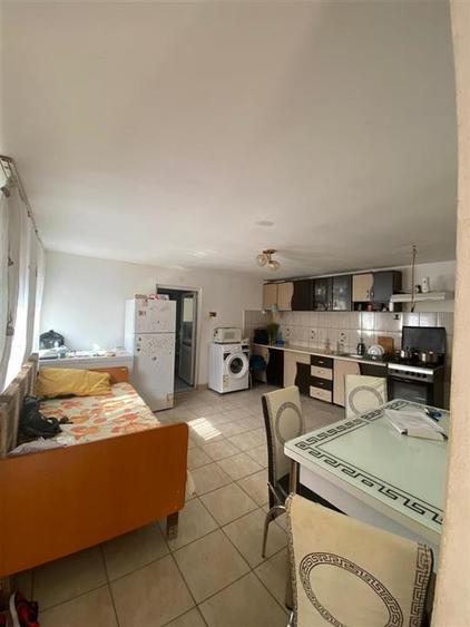 Casă cu 4 camere cu Teren 532 Mp în Central